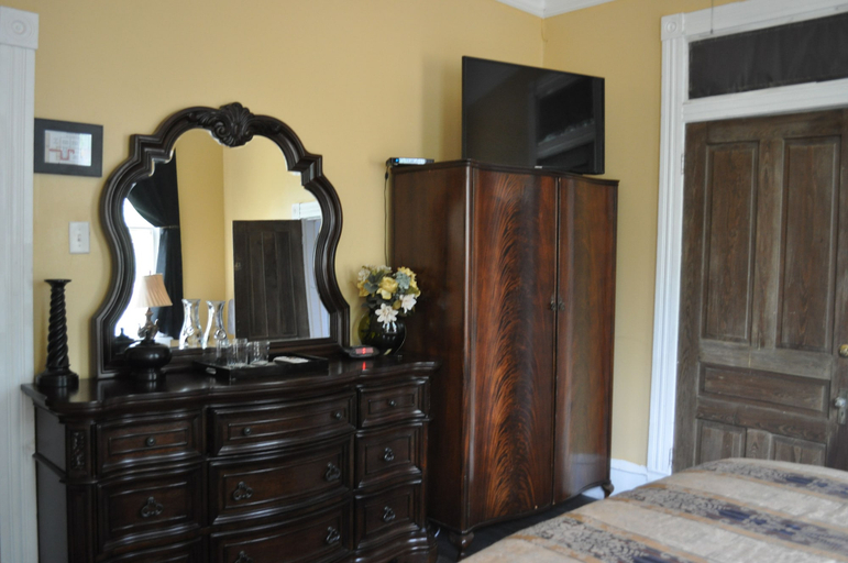 Bedroom 3, The Mardi Gras House, Mobile