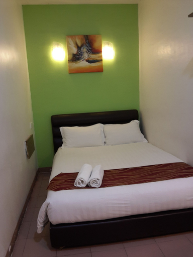 Bedroom 5, GOLDEN GATE HOTEL, Kemaman