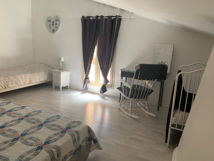 Bedroom 4, Le Bois de Montpouillan, Lot-et-Garonne