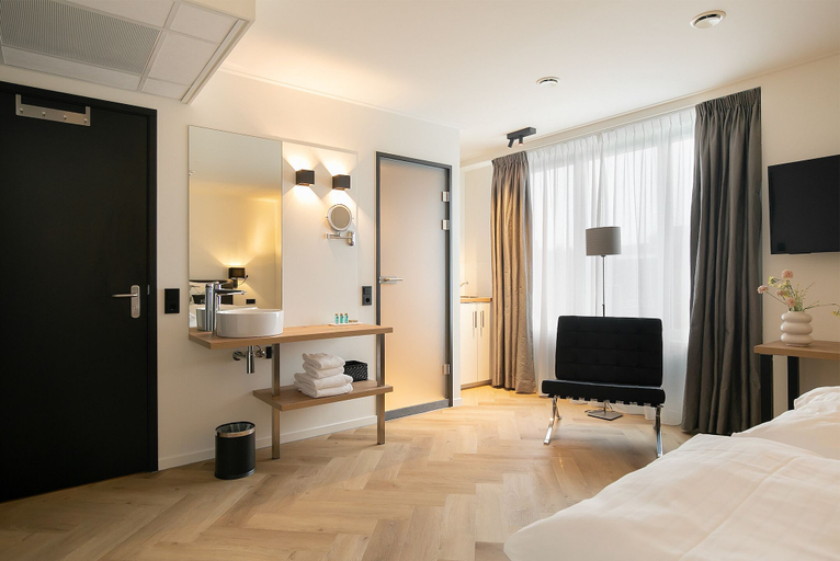 Bedroom 4, Snoozz Hotels, Bolsward