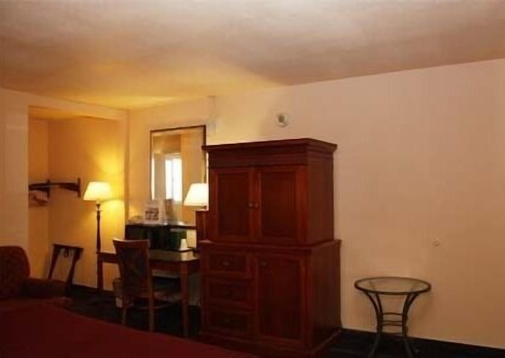 Others 5, Budget Inn, San Luis Obispo