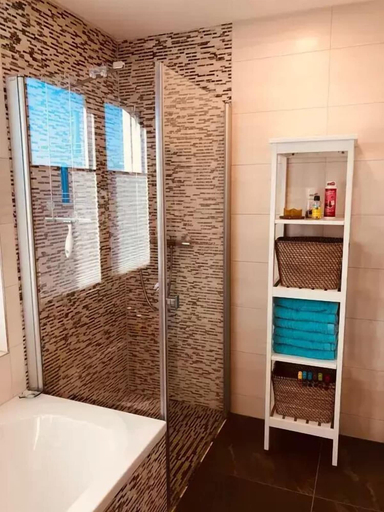 Bathroom 3, Hausboot Elandi, Anhalt-Bitterfeld