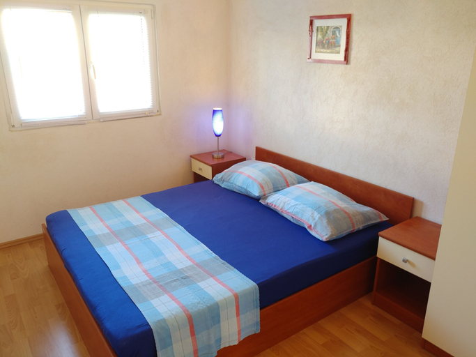 Bedroom 2, Astramaris Apartments, Okrug