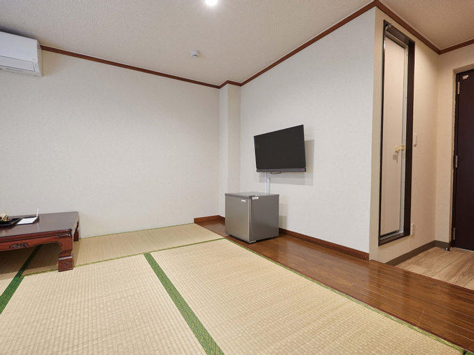 Others 3, Enagic Hotel Yamaichi, Naha
