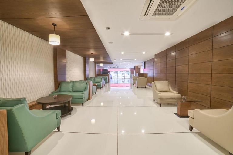 Food & Drinks 5, Avari Xpress Gulberg, Lahore