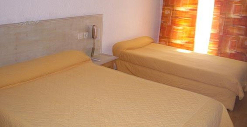 Bedroom 2, Hôtel de Paris, Hérault