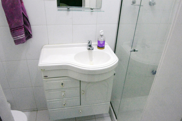 Bathroom 4, Claudia Copa, Rio de Janeiro