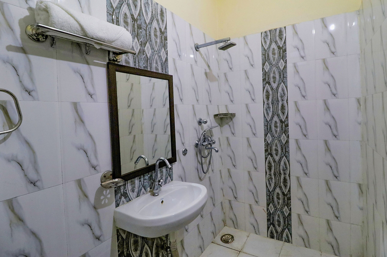 Bathroom, Fabexpress Royal Stays, Dehradun