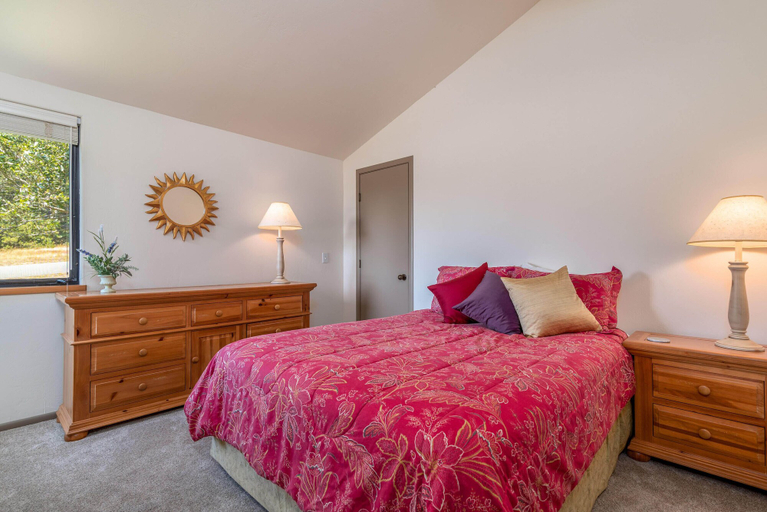 Bedroom 3, Pacific Point, Sonoma