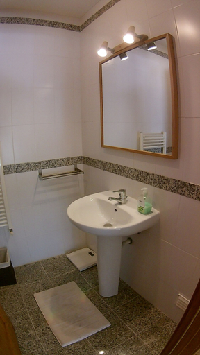 Bathroom 3, Casa da Buzina, Nazaré