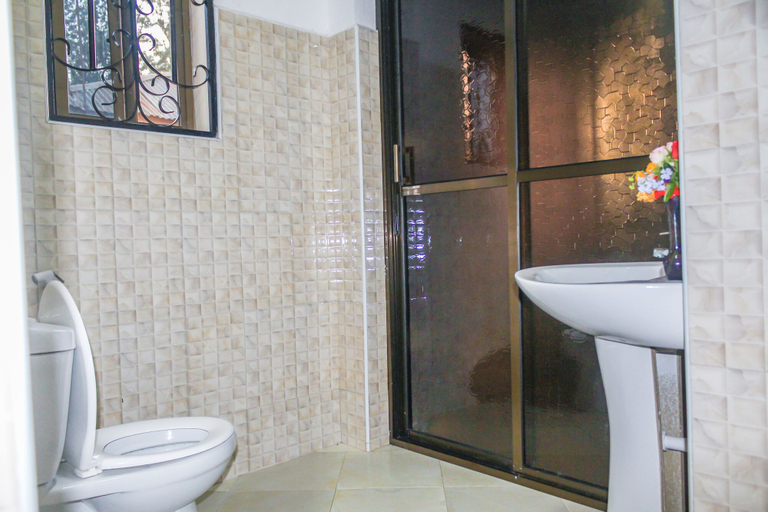 Bathroom 3, Sinzia Villas, Arusha Urban