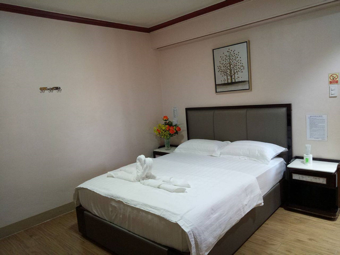 Bedroom 3, Meaco Royal Hotel - Taytay, Taytay