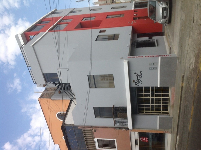 Exterior & Views