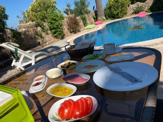 Food & Drinks, Maira Beach, Bodrum