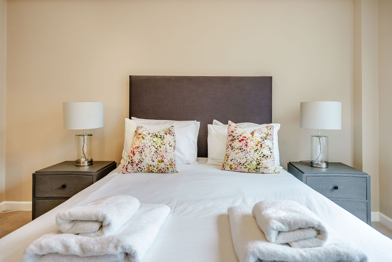 Bedroom 3, Hill Street Mayfair Apartments, London