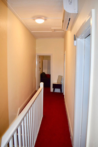 Others 3, Comfortable 3 Bedroom Apartment In Trendy Haberfield, Ashfield