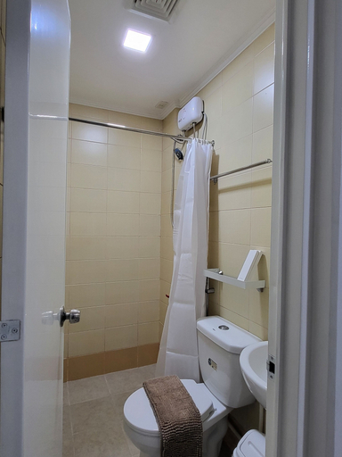 Bathroom 3, Rooms R Us - Evangelista, Makati City