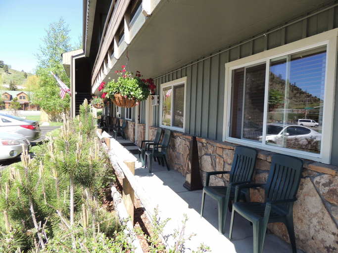 Others 5, Pony Express Motel, Teton