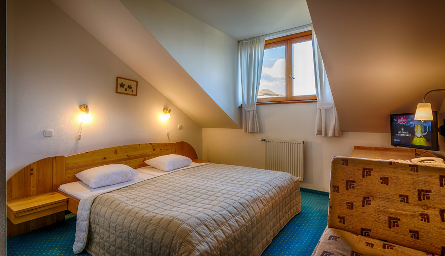 Bedroom 3, Hotel Villa Siesta, Poprad