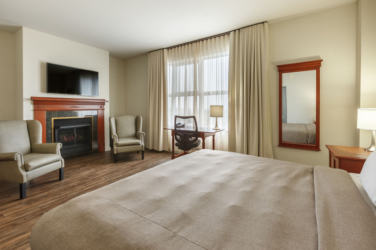 Bedroom 3, Hotel Chateau Laurier Quebec, Communauté-Urbaine-de-Québec