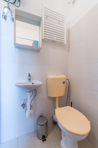 Bathroom 5, easyApartments on Budapeshta str., Stolichna