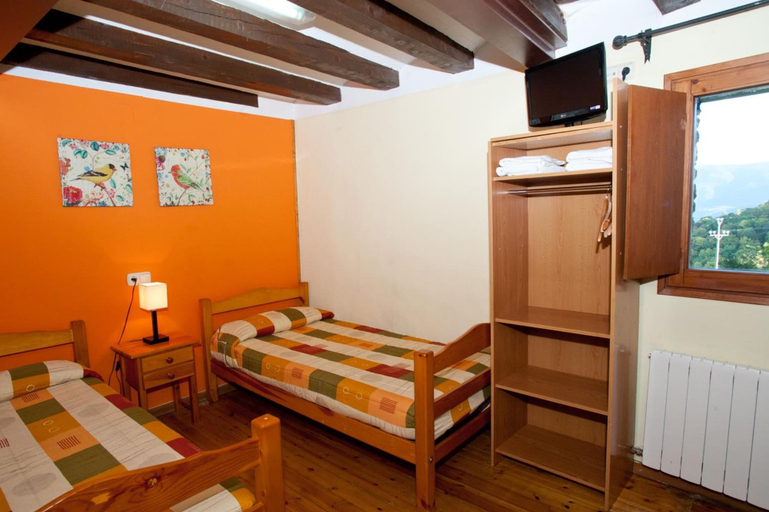 Bedroom 3, Albergue Rural Ca L'anton, Lleida