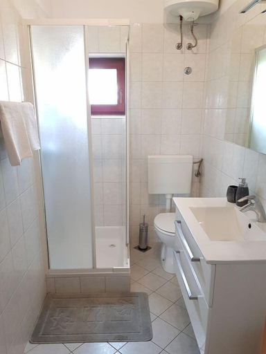 Bathroom 3, Romantic Apartment Neda, Pakoštane