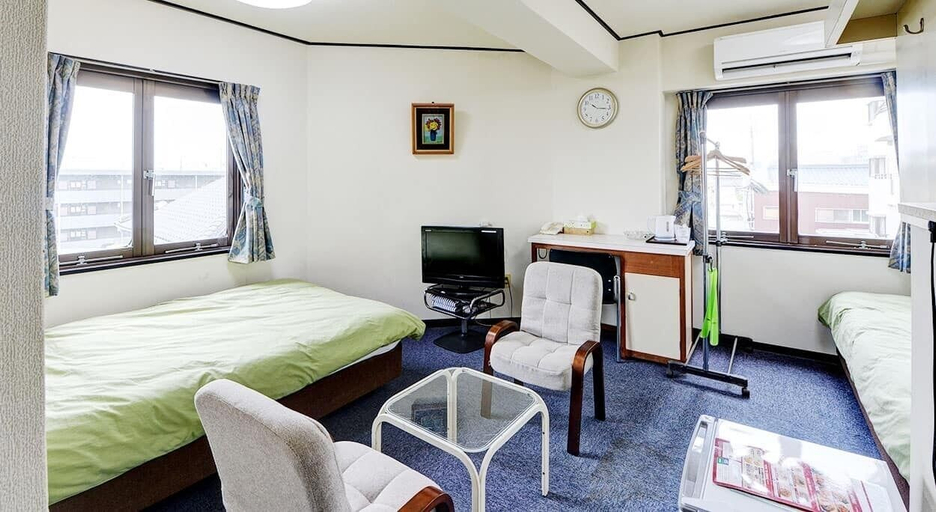Bedroom 2, Arks Inn Omori, Ube