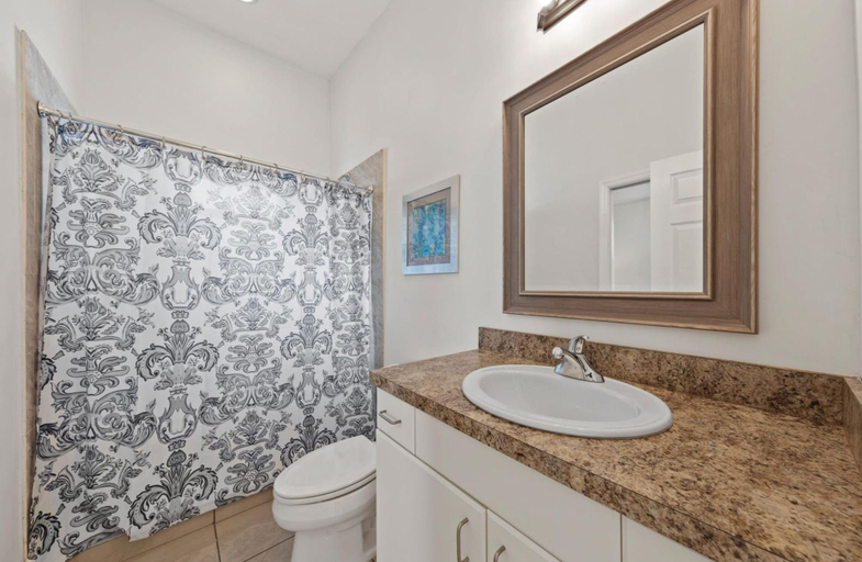 Bathroom 3, Lake Norma Luxury Living - Coronas Azul, Sarasota