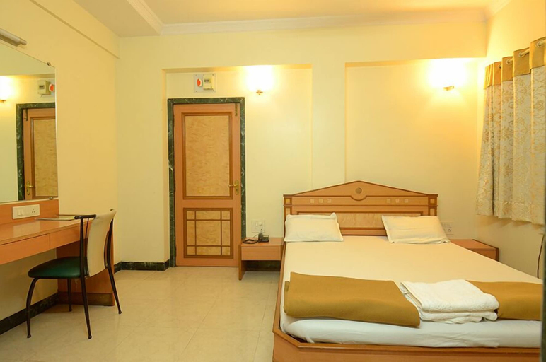Bedroom 4, Hotel Pooja International, Nashik