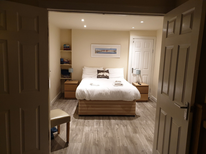 Bedroom 3, Stunning Shore Front House in Historic Cellardyke, Fife