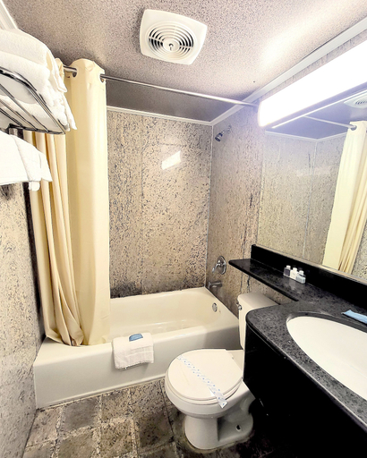 Bathroom, Beach Carousel Motel, Virginia Beach