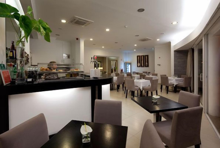 Food & Drinks 5, Hotel White Waters, Machico
