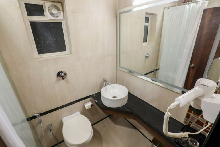 Bathroom 4, Spree Hotel Aurangabad, Aurangabad