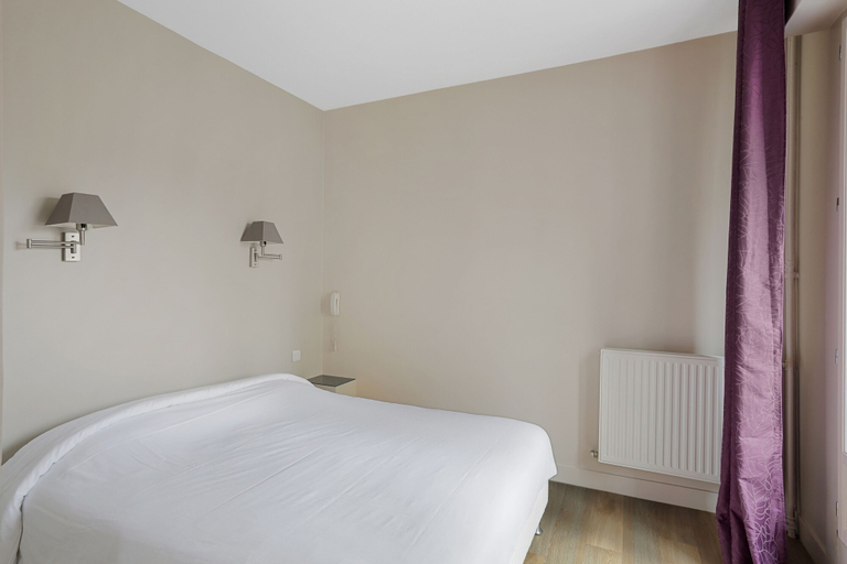 Bedroom 4, Hôtel Cardinal, Seine-Maritime