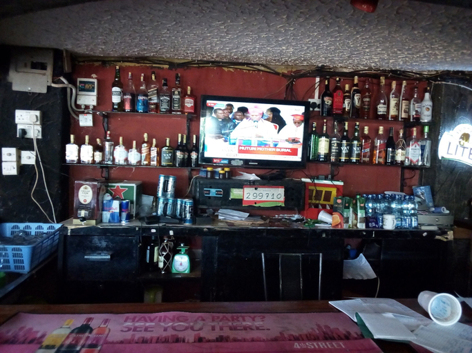 Food & Drinks 5, Brixton Motel, Gatanga