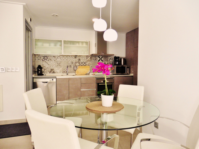 Others 5, Villa Amalia 47, Alicante
