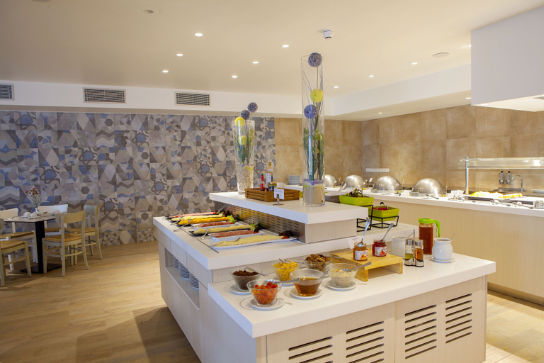 Food & Drinks 5, Nausicaa Luxury Villas By Louis Hotels