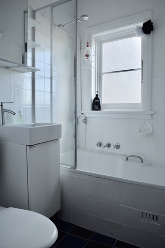 Bedroom 5, Cosy 3 Bedroom Apartment In Trendy Haberfield, Ashfield