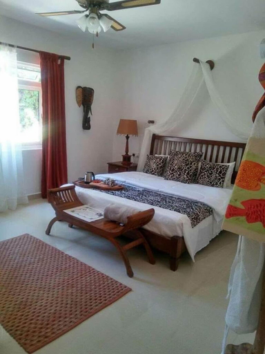 Bedroom 2, Villa Karibu