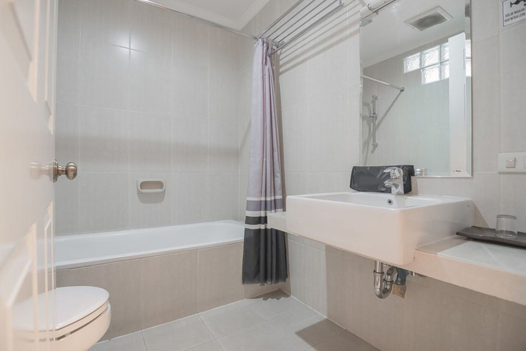 Bathroom, Paviliun Ciumbeluit, Bandung