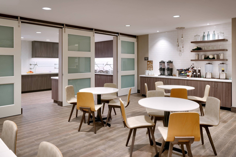 Food & Drinks 5, Residence Inn by Marriott Phoenix West/Avondale, Maricopa