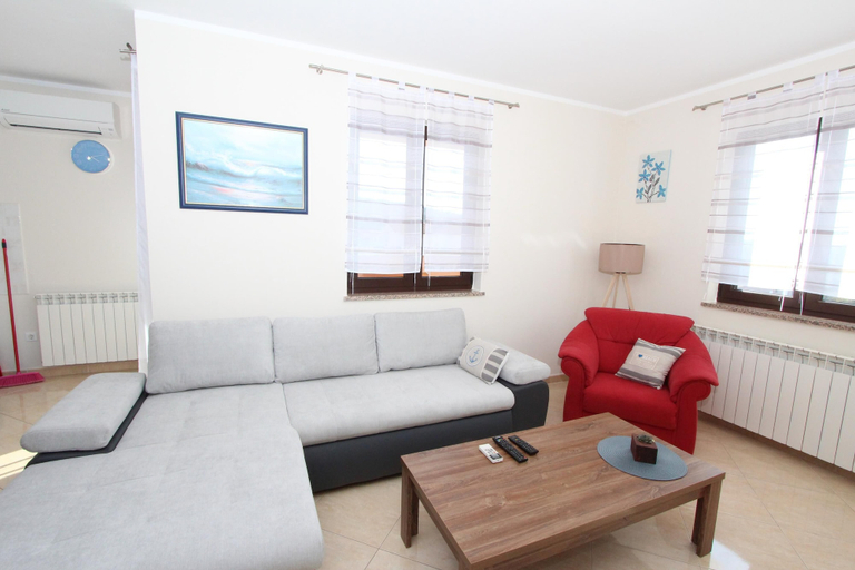 Others 5, Apartment Dado, Kanfanar