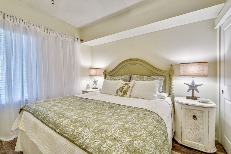 Bedroom 3, Grand Panama Beach Resort by Book That Condo, Bay