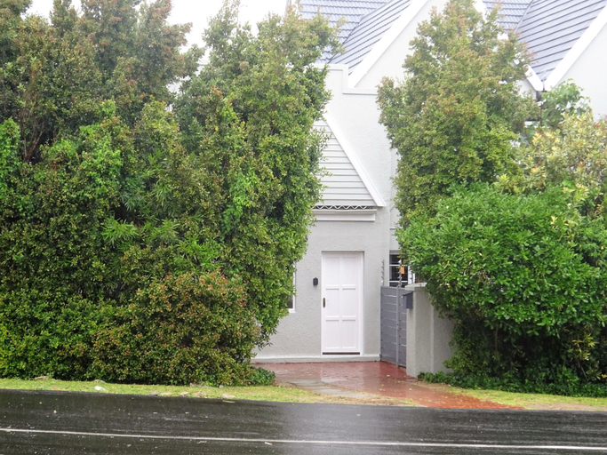 Exterior & Views 2, Walker Bay Manor, Overberg