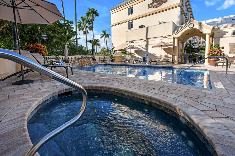 Sport & Beauty 5, Bayfront Inn Fifth Avenue, Collier