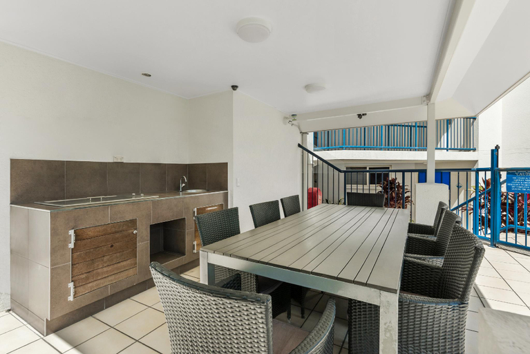 Food & Drinks, Raffles Mooloolaba Apartments, Maroochy - Mooloolaba
