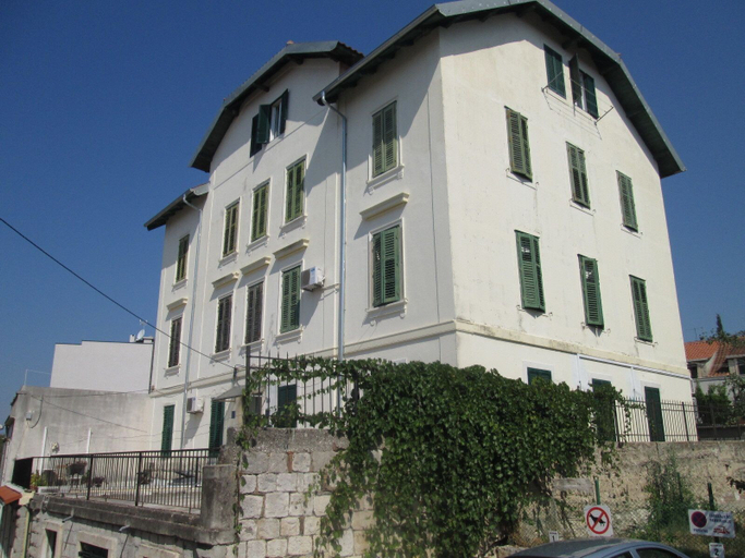 Exterior & Views 2, Apt 3 Flowers - 5 min to Split Old Town, Split