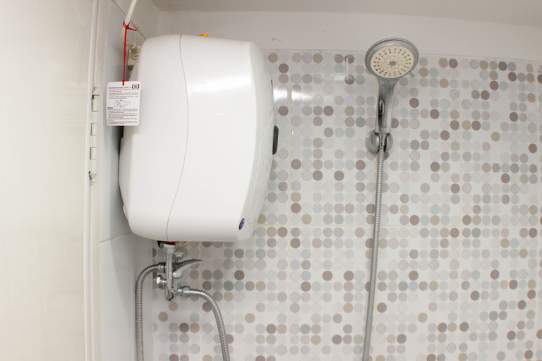 Bathroom 2, Cozy And Simply Studio At Grand Sentraland Karawang Apartment, Karawang