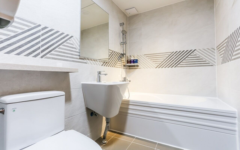 Bathroom 4, Hotel Juno, Gangneung